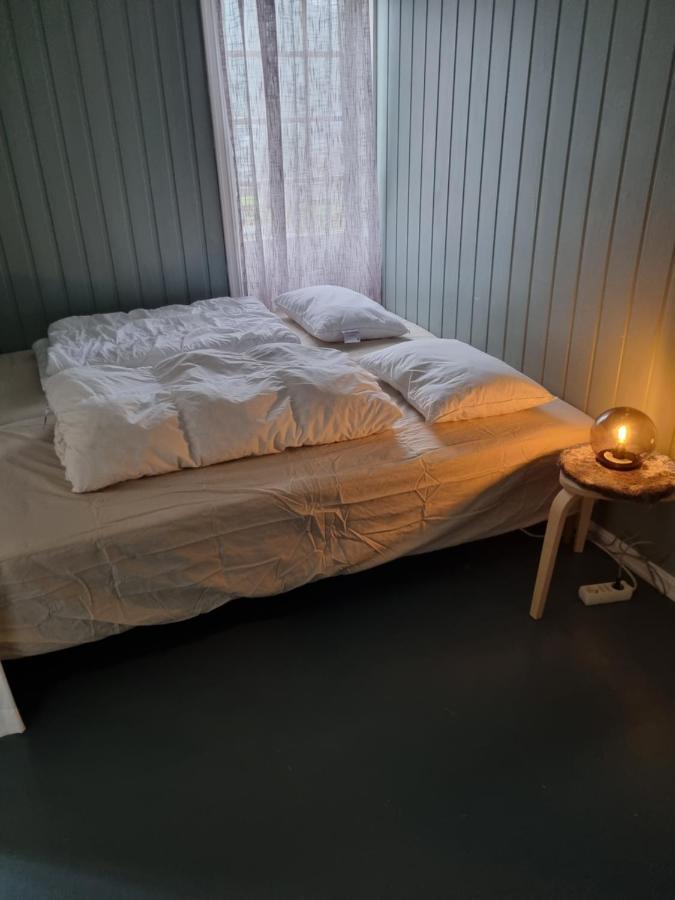 Stor Leilighet Med 4 Senger Sentralt I Forde Exteriör bild